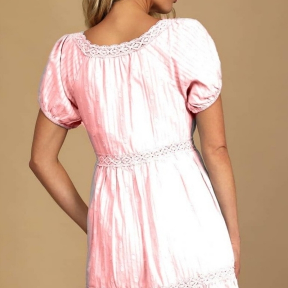 Lulus So Darling Light Pink Dotted Short Sleeve Mini Dress Large  NWT - Picture 2 of 4